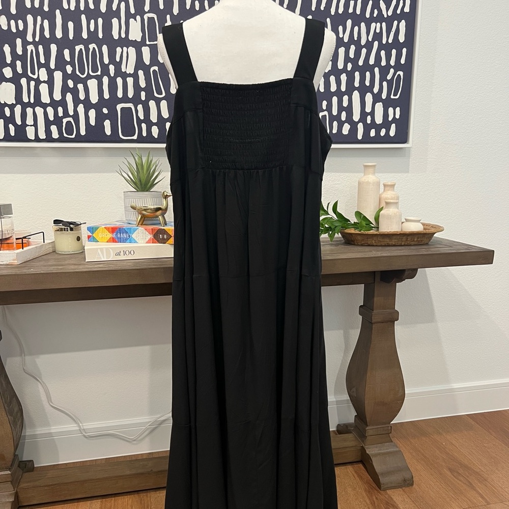 Like New!! Vince Camuto Plus Sq Neck Sleeveless Empire Maxi Dress - Black